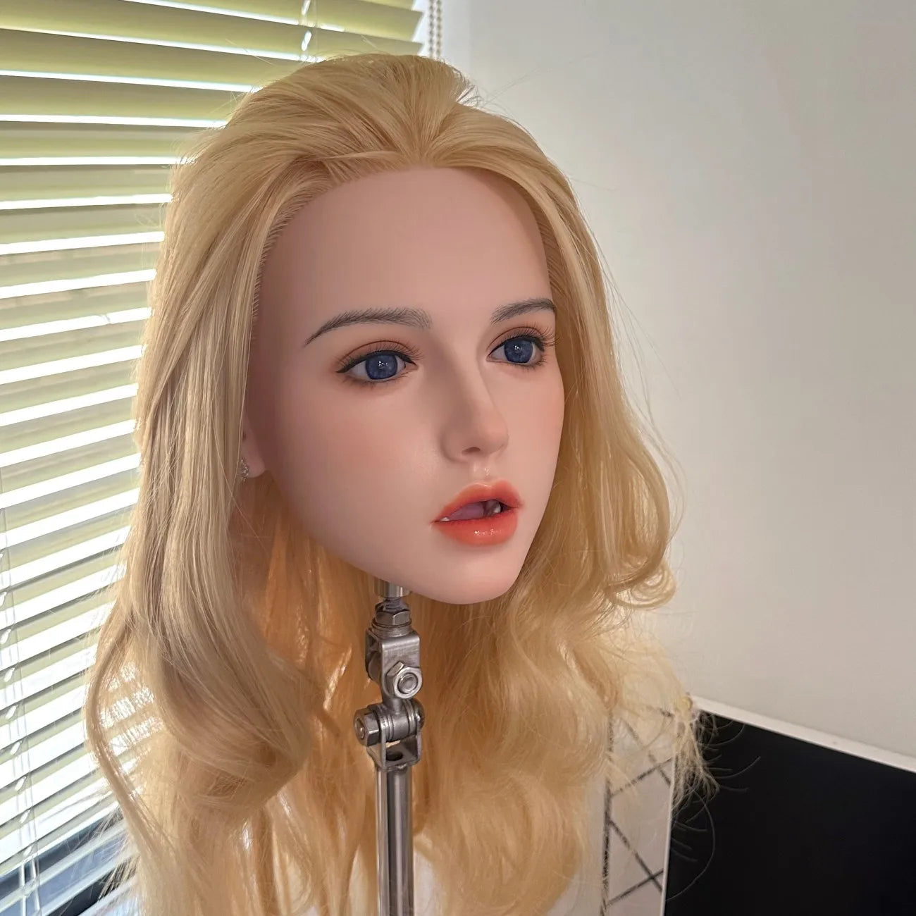 1:1 adult simulation head, with tongue and teeth, real oral cavity, can be used in conjunction with human silicone head for hair luvshop24